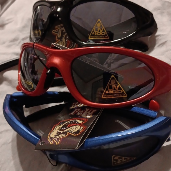 4 pairs kids sunglasses NWT - Picture 3 of 5